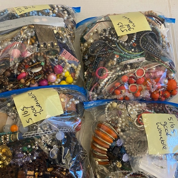 5 LB ESTATE Mystery Bulk Lot ANTIQUE VTG MODERN JEWELRY Reseller Lot - Picture 13 of 13